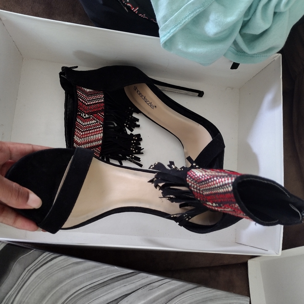 Heels - Picture 2 of 5